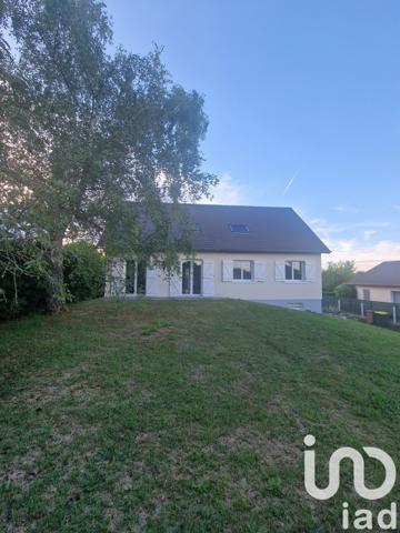 Maison 8 pièces de 200 m² à Amilly (45200)