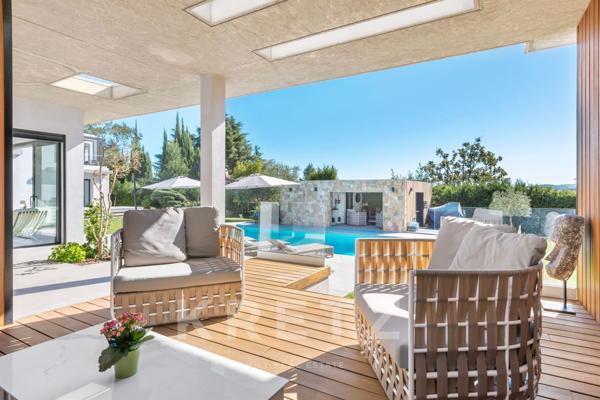 PROPRIETE CONTEMPORAINE 5 CHAMBRES A BIOT