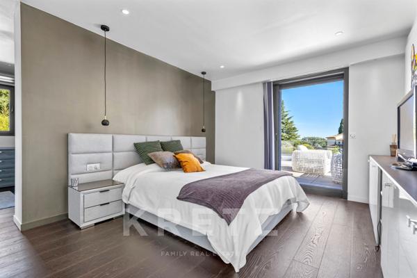 PROPRIETE CONTEMPORAINE 5 CHAMBRES A BIOT