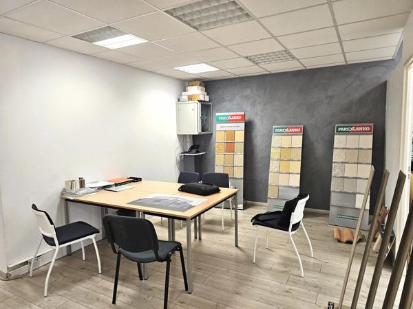 Location Local commercial 1 pièces 90 m2 à Albi