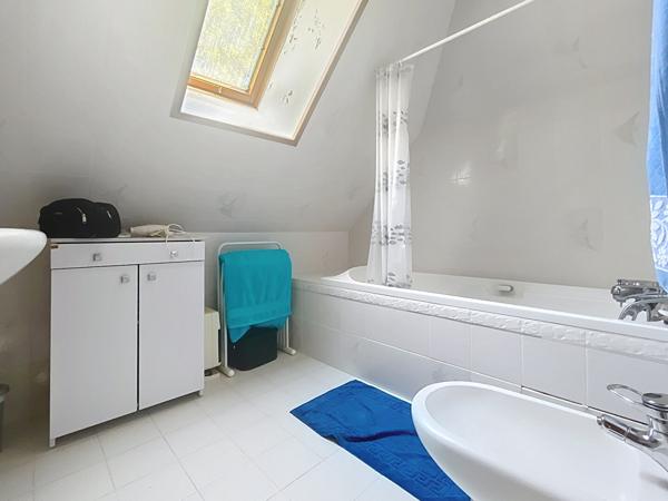 À vendre Belle maison familiale de 213 m² avec parc de plus de 5 000 m² Chamboulive (19)