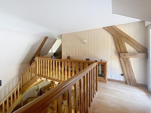 À vendre Belle maison familiale de 213 m² avec parc de plus de 5 000 m² Chamboulive (19)