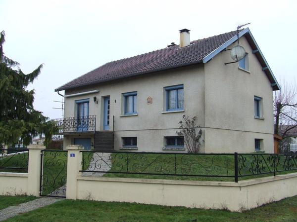 Pavillon dans quartier recherché :