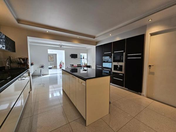 Maison Le Passage 5 pièce(s) 130 m2-   5 pièces, jardin, double garage 104 m²