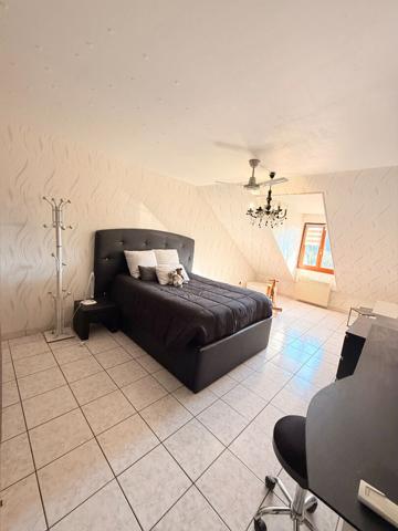 Maison 7 pièces 226 m2