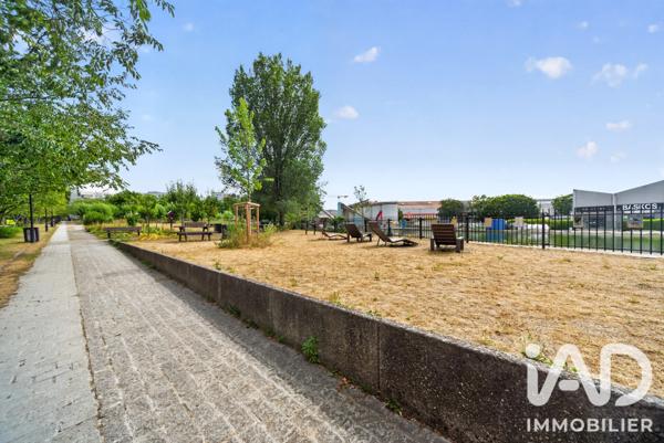 Appartement à vendre 4 pièces 78 m² Aubervilliers