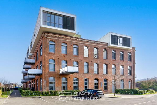 Loft contemporain en duplex et sa terrasse