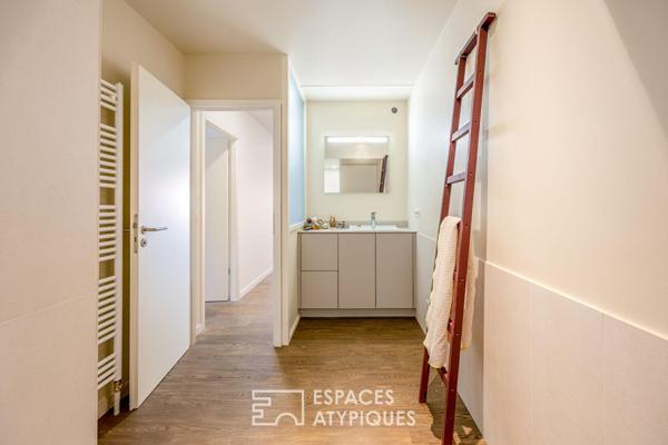 Loft contemporain en duplex et sa terrasse