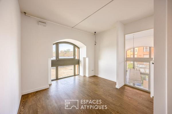Loft contemporain en duplex et sa terrasse