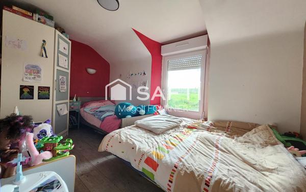 Superbe longère 3 chambres, 9000m² de terrain, à l’abri des regards sans voisins