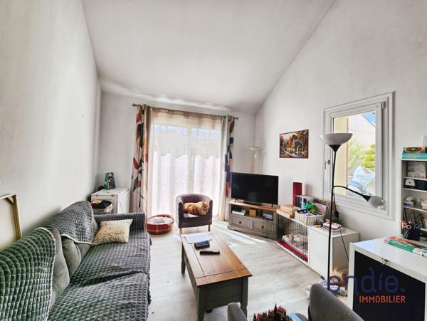 Maison lumineuse 3 chambres – 93 m² – Garage – Terrain