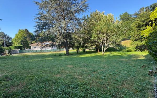 Terrain à vendre    Écully