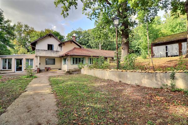 Maison Saint Leu La Foret 6 pièces sur 8141m² + HANGAR + DEPENDANCE