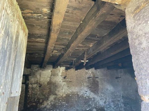 Ancien corps de ferme à 15 mn d'Angoulême, dans un cadre de nature, aux portes de la Dordogne