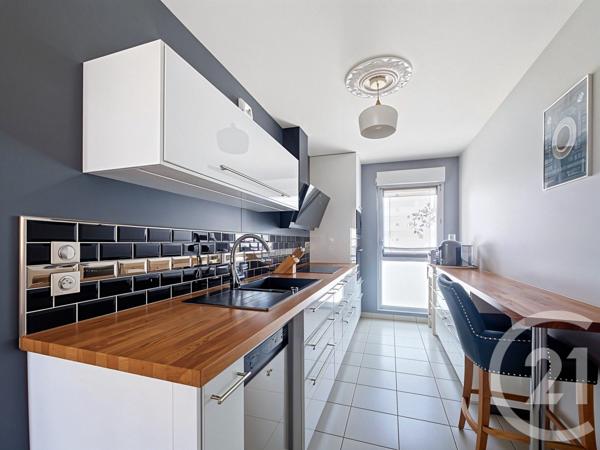 Appartement T4 à vendre  4 pièces - 80 m2 VENISSIEUX - 69