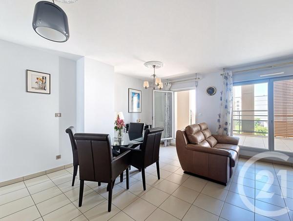 Appartement T4 à vendre  4 pièces - 80 m2 VENISSIEUX - 69