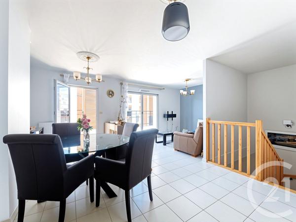 Appartement T4 à vendre  4 pièces - 80 m2 VENISSIEUX - 69