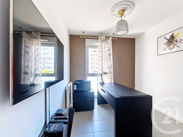Appartement T4 à vendre  4 pièces - 80 m2 VENISSIEUX - 69