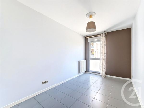 Appartement T4 à vendre  4 pièces - 80 m2 VENISSIEUX - 69