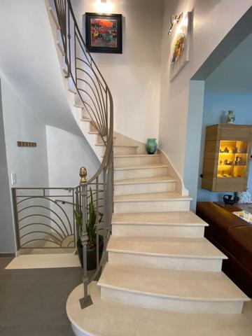 17200 ROYAN ROYAN CENTRE - MAISON 6 pièce(s) 156 m2