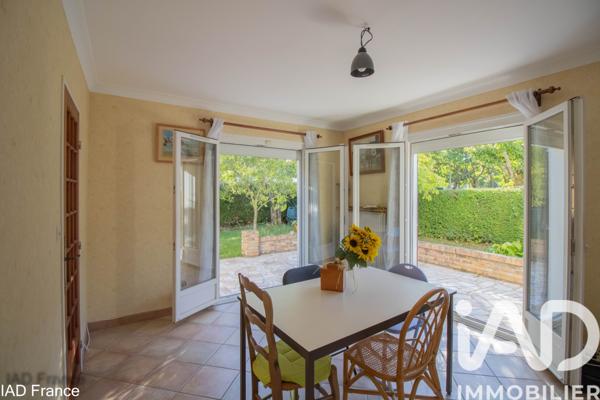 Maison à vendre 6 pièces 163 m² Élancourt