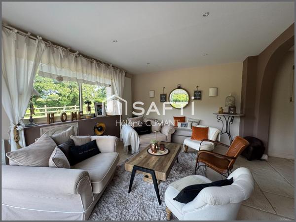 Bien EXCEPTIONNEL : longère normande de caractère, au Nord de Lisieux.