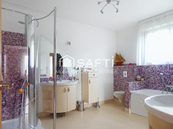 Maison familiale de 180m² - Prestations exceptionnelles.