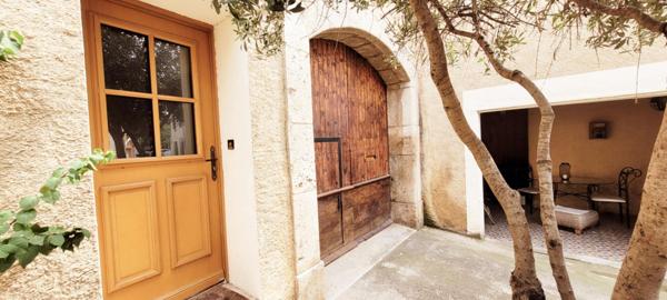 Maison T5 -120M² Ornaisons  avec cour et Grand garage