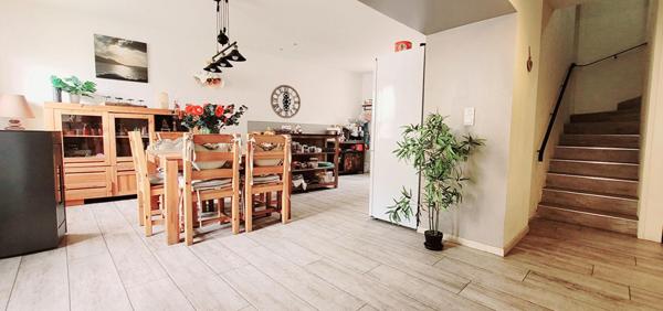 Maison T5 -120M² Ornaisons  avec cour et Grand garage