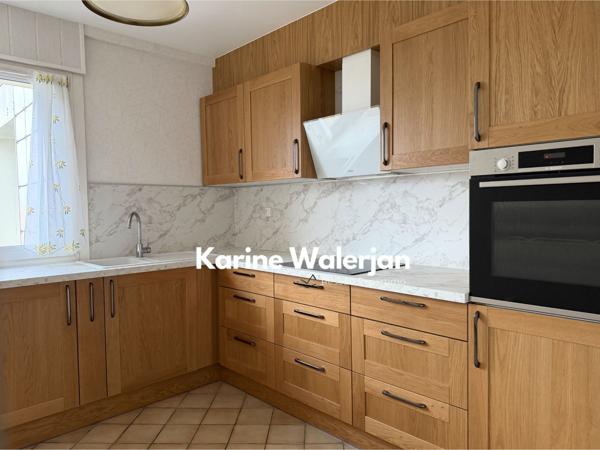 Hénin-Beaumont (62110) AGREABLE APPARTEMENT - BELLE PIECE DE VIE - 2 CHAMBRES - 98M2