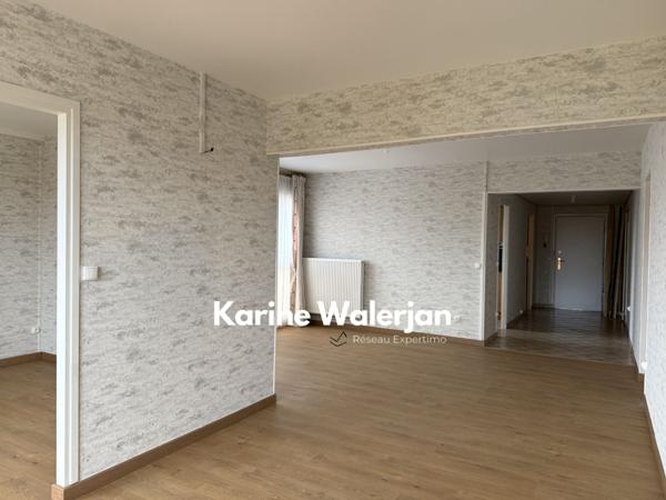 Hénin-Beaumont (62110) AGREABLE APPARTEMENT - BELLE PIECE DE VIE - 2 CHAMBRES - 98M2