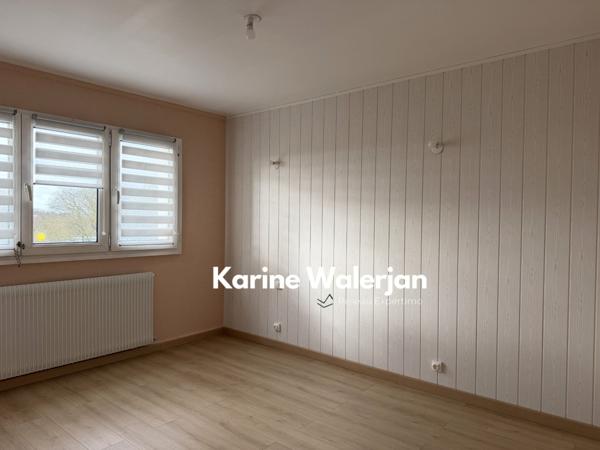 Hénin-Beaumont (62110) AGREABLE APPARTEMENT - BELLE PIECE DE VIE - 2 CHAMBRES - 98M2