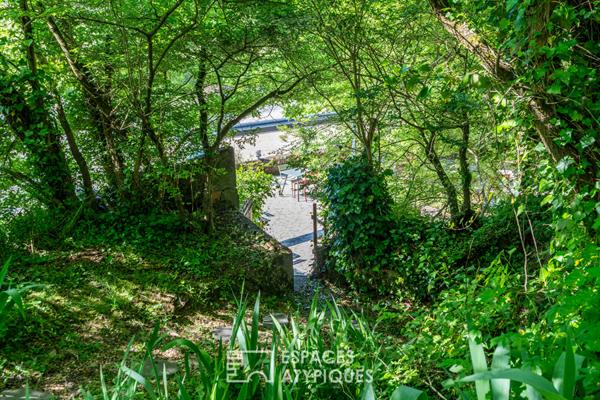 Restaurant troglodyte avec terrasse panoramique sur les vignes
