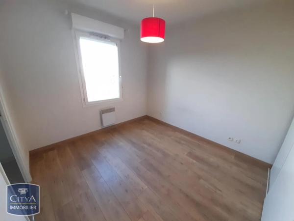 Appartement à louer 2 pièces 42.42m² Estillac (47310)