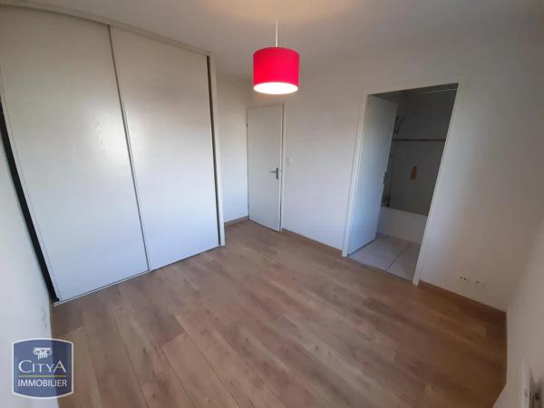 Appartement à louer 2 pièces 42.42m² Estillac (47310)