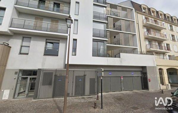 Location parking 13 m² Mantes-la-Jolie