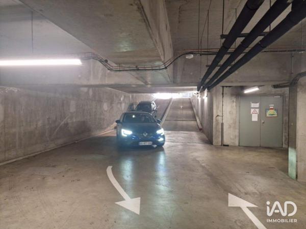 Location parking 13 m² Mantes-la-Jolie