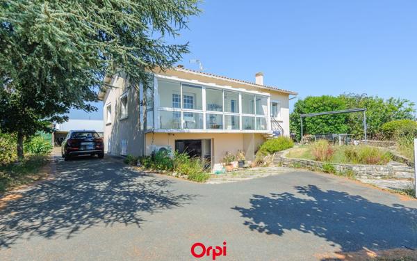 Maison à vendre    5 pièces • 83,30 m2 Saint-Vivien