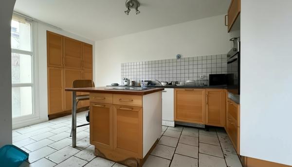 Plein Centre ville, grand F5 en duplex avec Terrasse Vendu Loué 1746,62€