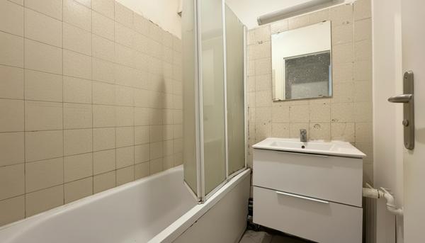 Plein Centre ville, grand F5 en duplex avec Terrasse Vendu Loué 1746,62€