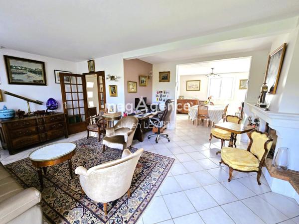 Maison à RAMBOUILLET, 78120 - 6 pièces 148m²