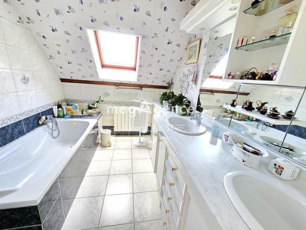 Maison à RAMBOUILLET, 78120 - 6 pièces 148m²