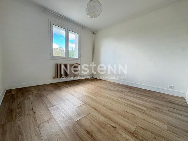 Nestenn Igny - Appartement  avec balcon , 2 chambres, box et parking, proche Plateau de Saclay et Vélizy