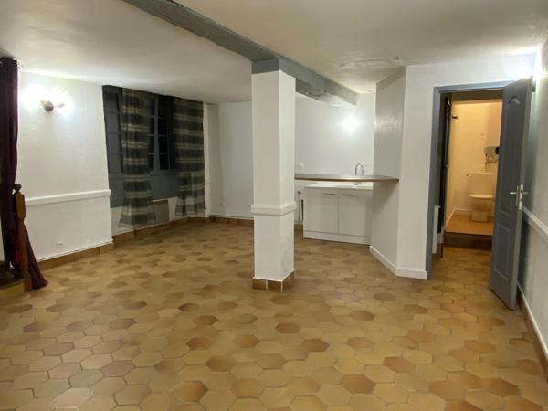 IMMEUBLE DE RAPPORT CENTRE NIORT 2STUDIOS, 1 T2