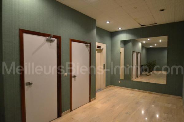 Appartement 3 pièces – Balcon, ascenseur, box fermé en option