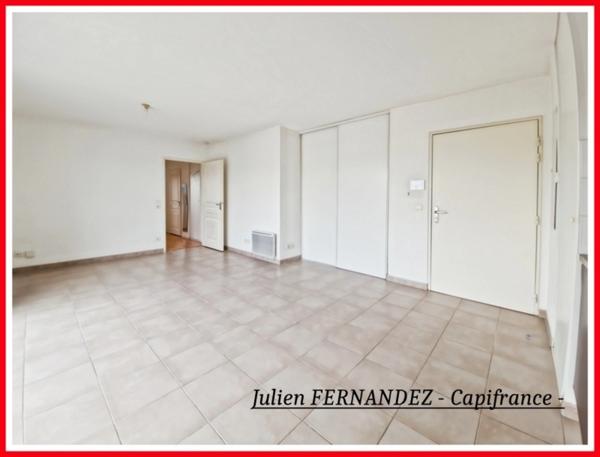 Dpt Indre et Loire (37), à vendre CHAMBRAY LES TOURS Appartement T2 de 41.72m² et 2 places de parking