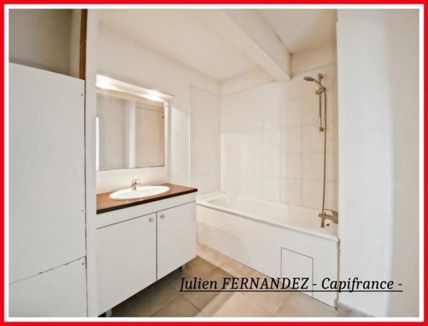 Dpt Indre et Loire (37), à vendre CHAMBRAY LES TOURS Appartement T2 de 41.72m² et 2 places de parking