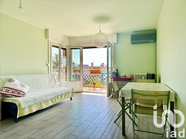 Appartement 3 pièces de 62 m² à Sanary-sur-Mer (83110)