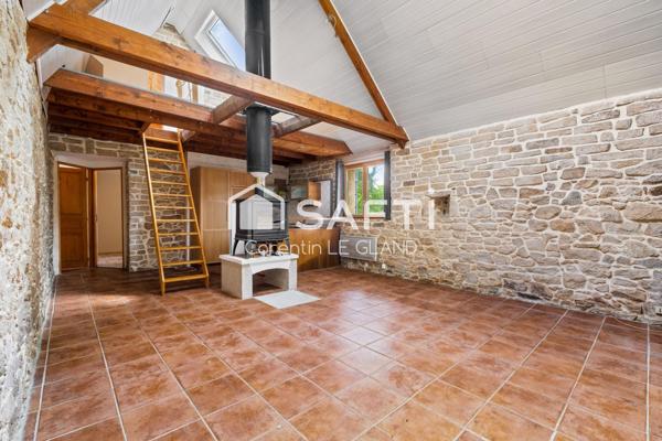 Maison en pierre, dans un écrin de verdure !