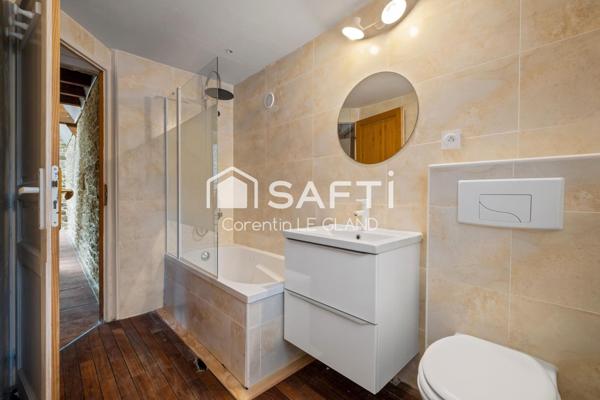 Maison en pierre, dans un écrin de verdure !